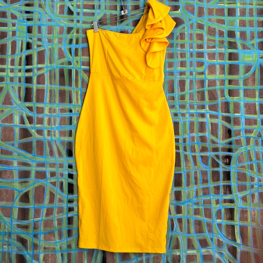 Mokoru medium yellow one shoulder ruffle midi dress